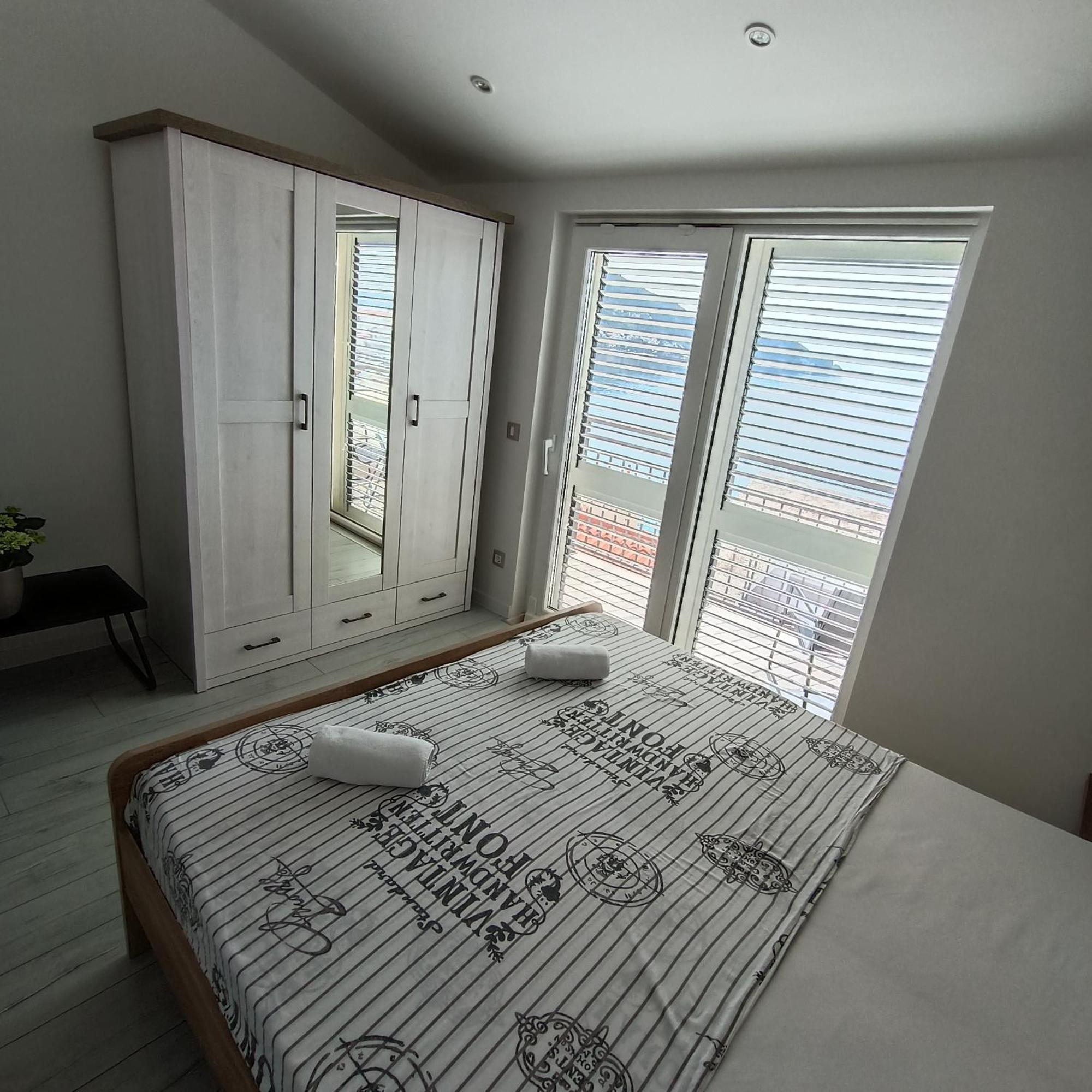 Apartmani Kristijan Igrane Exterior photo